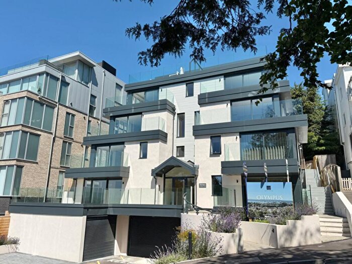 3 Bedroom Apartment For Sale In Highmoor Road, Lower Parkstone, Poole, BH14