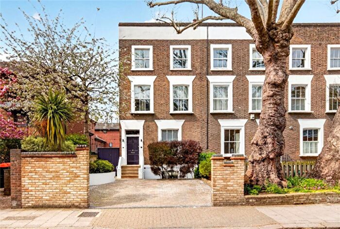 3 Bedroom Semi-Detached House For Sale In Westbridge Road, London, SW11