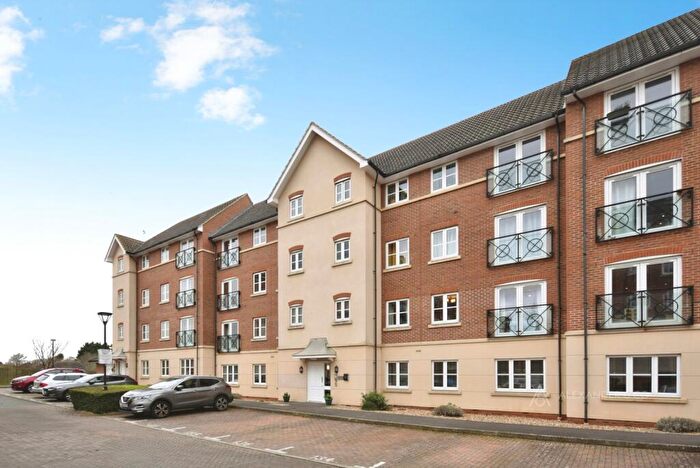 2 Bedroom Flat To Rent In Viridian Square, Aylesbury, HP21