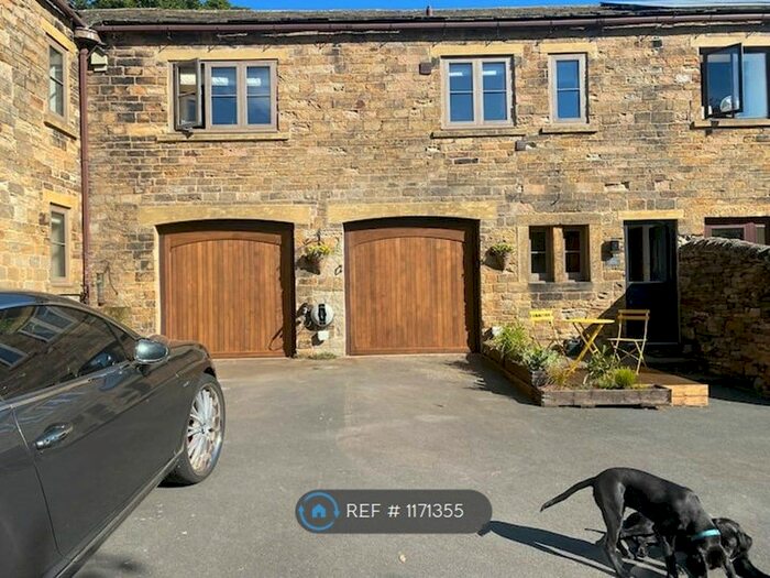 2 Bedroom Flat To Rent In Huddersfield Road, Barnsley S75
