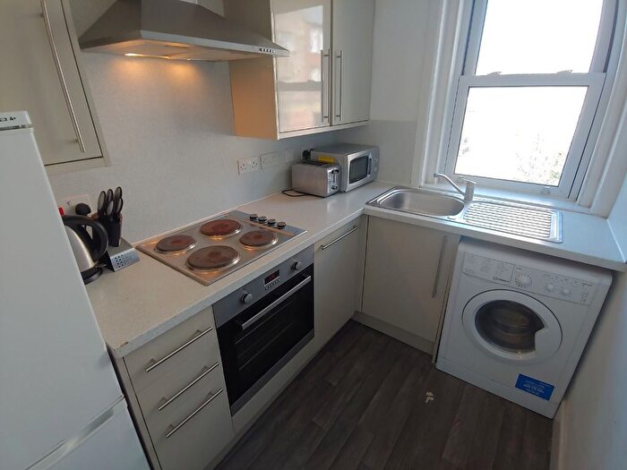 3 Bedroom Flat To Rent In Potterrow, Edinburgh, Newington, EH8
