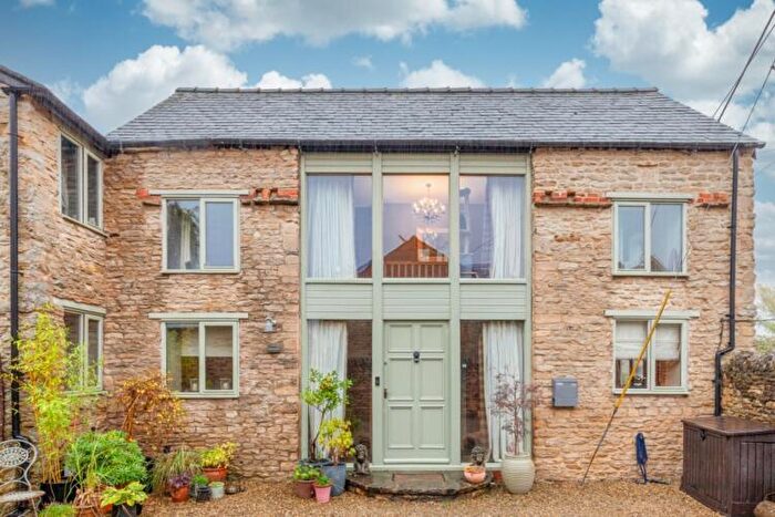 3 Bedroom Barn To Rent In Bates Lane, Souldern, OX27