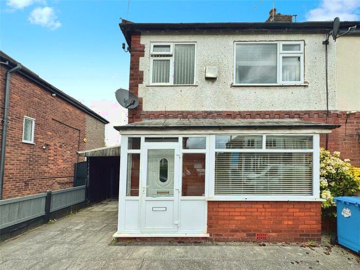 3 Bedroom Semi-Detached House To Rent In Brentwood Road, Swinton, Manchester, Greater Manchester, M27