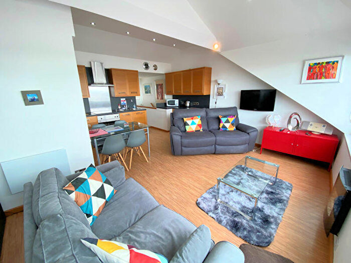 1 Bedroom Apartment For Sale In Otago Glandovey Terrace, LL35