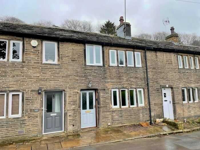 2 Bedroom Cottage To Rent In Lamb Hall Road, Golcar, Huddersfield HD3