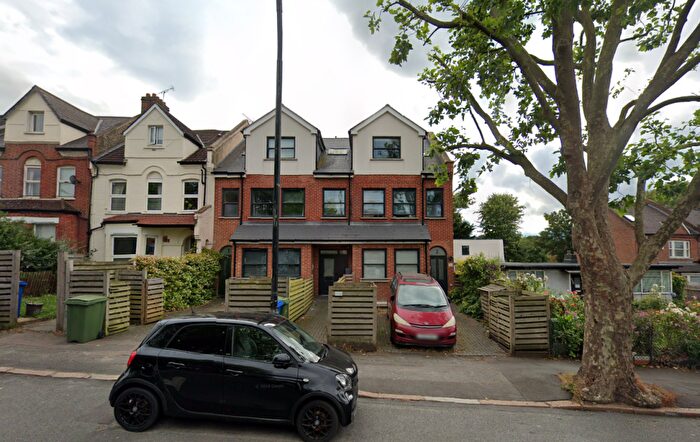 2 Bedroom Flat To Rent In Lordship Lane, SE22