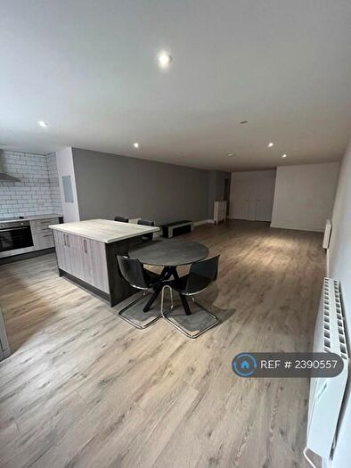 2 Bedroom Flat To Rent In Bull Street, Burnley, BB11