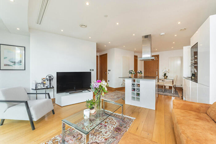 1 Bedroom Flat For Sale In Arena Tower, Crossharbour Plaza, E14