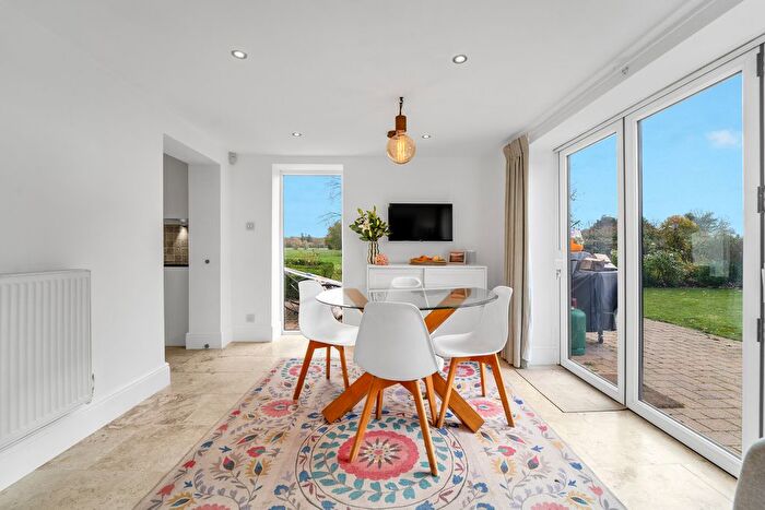 4 Bedroom Detached House For Sale In Mereoak Lane, Grazeley, Reading, RG7