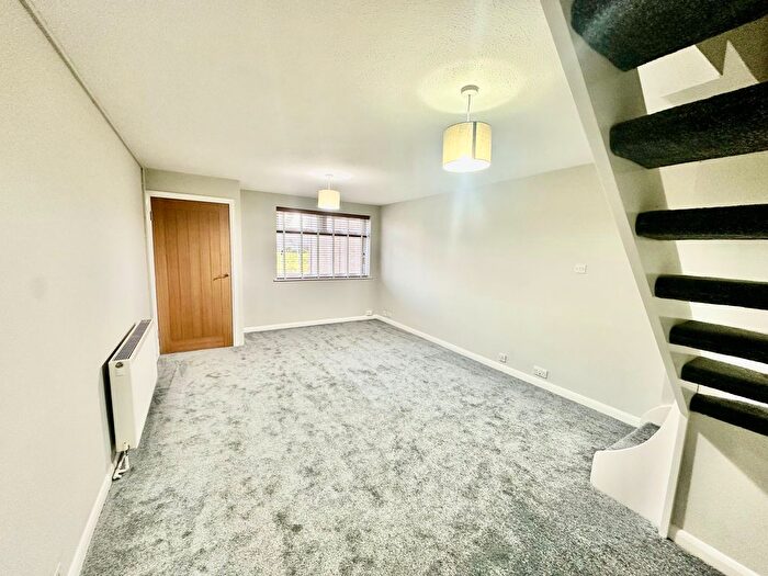 2 Bedroom Town House To Rent In Tynedale Close, Nottingham, NG10