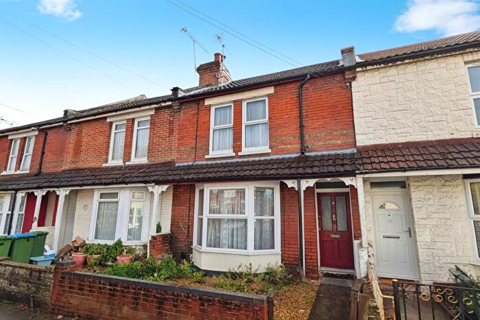 3 Bedroom House To Rent In English Road, SO15