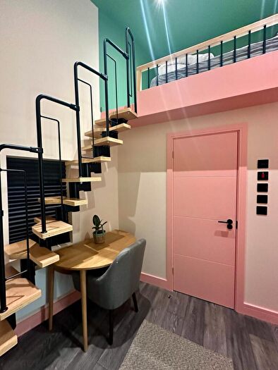 Studio To Rent In Burma Road, N16