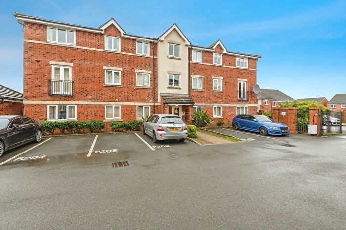 2 Bedroom Flat For Sale In Blackthorn Drive, Huddersfield, West Yorkshire, HD3