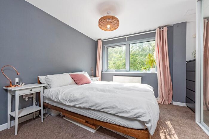 1 Bedroom Flat To Rent In Wenlock Road, N1