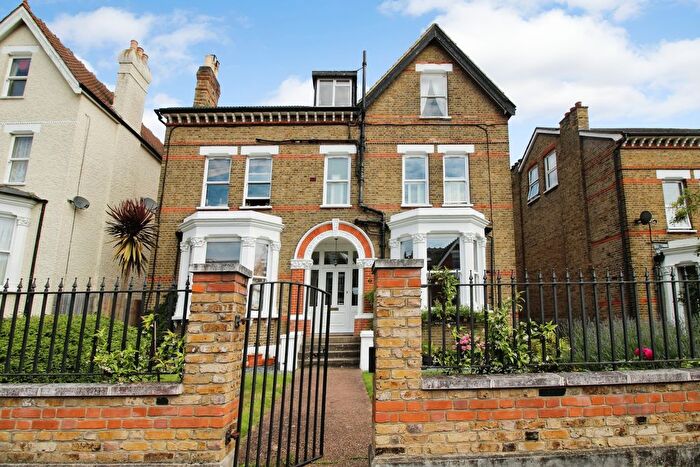 2 Bedroom Flat To Rent In Darlaston Road, Wimbledon, SW19