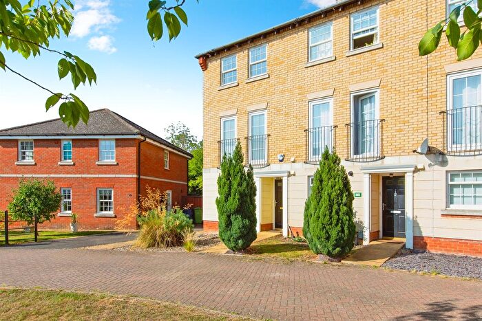 3 Bedroom Property For Sale In Orchard Way, Lower Cambourne, Cambridge, CB23