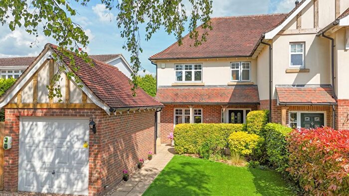 3 Bedroom Semi-Detached House For Sale In St Anns Gate, Ringwood, BH24