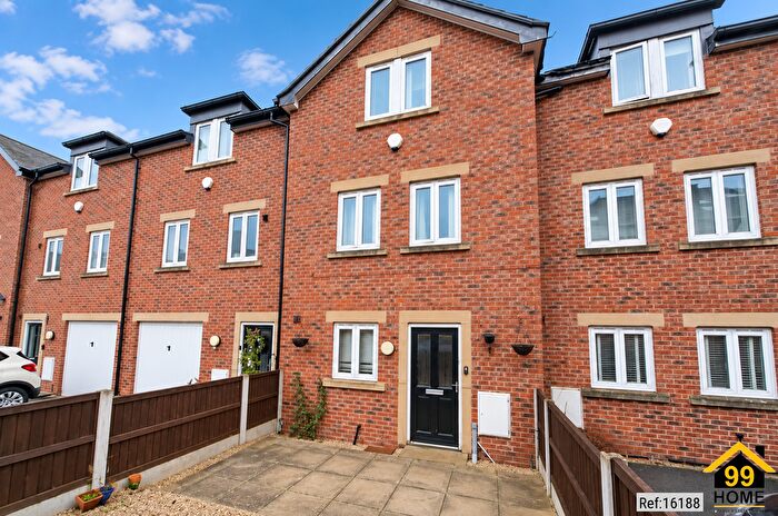 3 Bedroom Town House For Sale In Gladstone Court, Hawarden, Cheshire, CH5