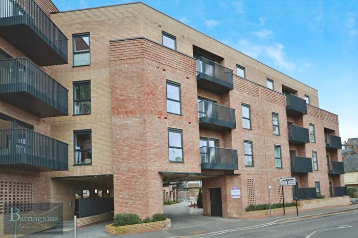 1 Bedroom Apartment To Rent In Western Road, Brentwood, Essex, CM14