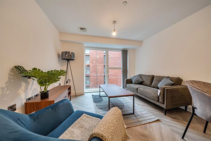 2 Bedroom Flat To Rent In Chapmans Yard, Upper Gough Street, Birmingham, B1