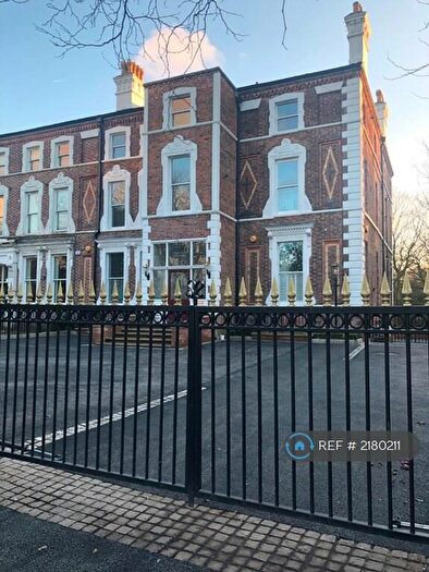 2 Bedroom Flat To Rent In Croxteth Road, Liverpool, L8