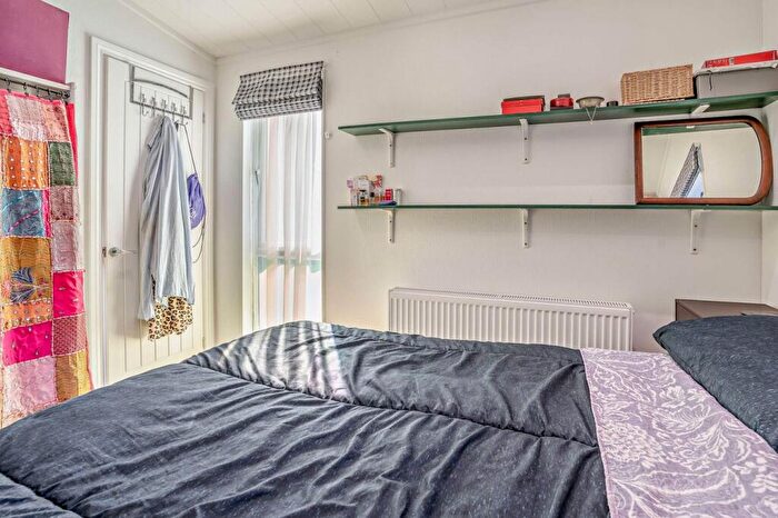 1 Bedroom Park Home For Sale In Mill Gardens, Blackpill, Swansea, SA3