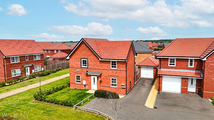 4 Bedroom Detached House For Sale In Hedley Close, Tamworth, Staffordshire, B78