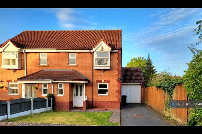 3 Bedroom Semi-Detached House To Rent In Flatlea, Northfield, Birmingham, B31