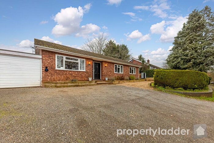 3 Bedroom Detached Bungalow For Sale In The Street, Brampton, NR10