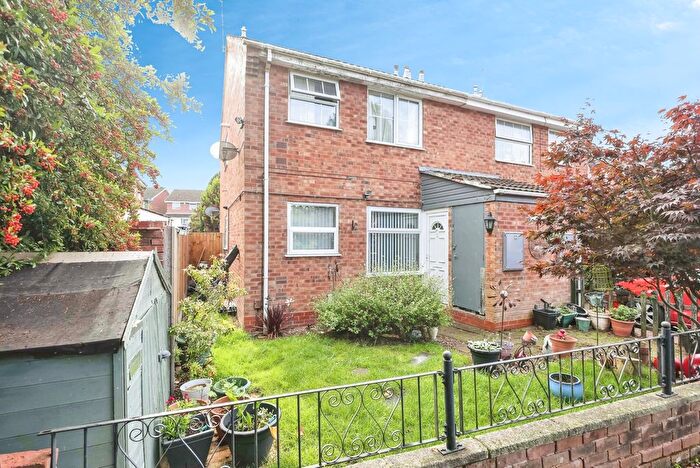 1 Bedroom Flat For Sale In Bridge Piece, Birmingham, West Midlands, B31