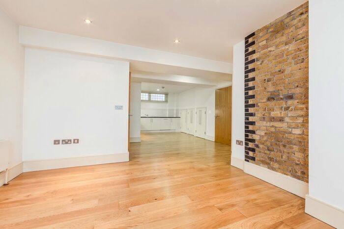 1 Bedroom Flat To Rent In Mercer Street, London, WC2H