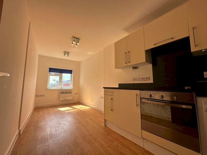1 Bedroom Flat To Rent In High Street, Harrow, HA3