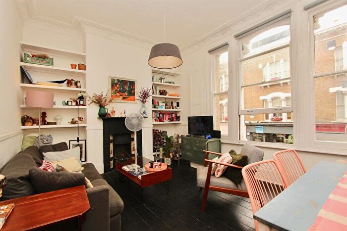 2 Bedroom Maisonette To Rent In Stoke Newington Church Street, N16