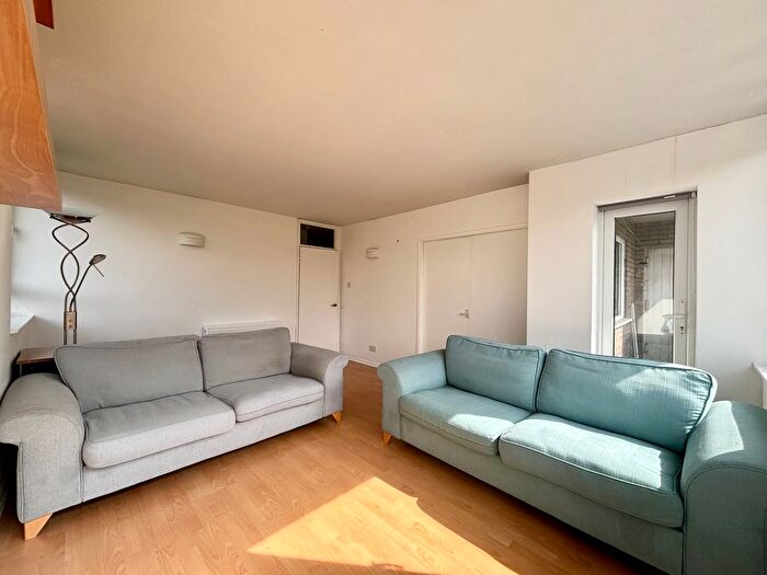 1 Bedroom Flat To Rent In Elmwood Court, Birmingham, B5