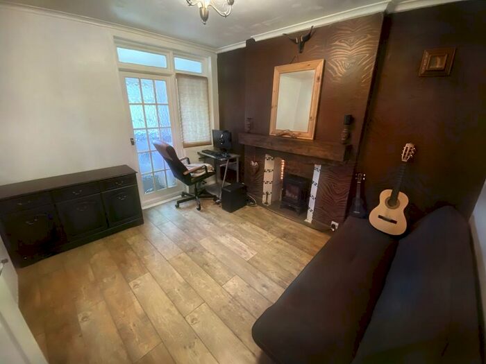 3 Bedroom Semi Detached House For Sale In Norman Place Road, Coundon