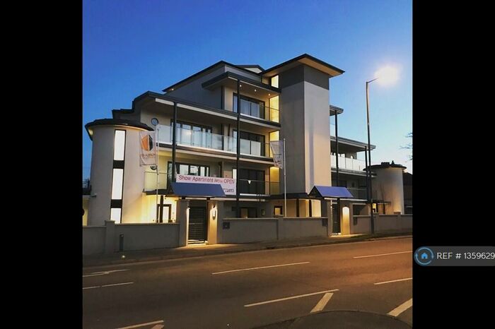 2 Bedroom Penthouse To Rent In Brayfields Braywick Road, Maidenhead, SL6