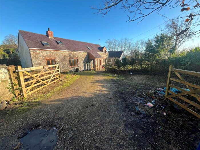 4 Bedroom Barn Conversion For Sale In Llansteffan Road, Carmarthen, Carmarthenshire, SA31