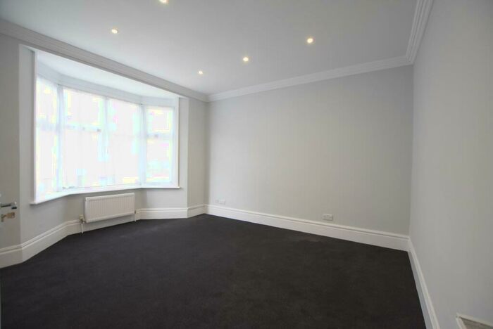 5 Bedroom Semi-Detached House To Rent In Crewys Road, London, NW2