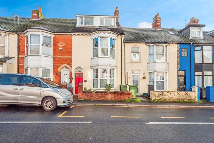 5 Bedroom Terraced House For Sale In Abbotsbury Road, Weymouth, DT4