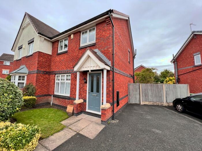 3 Bedroom Semi-Detached House To Rent In Larkspur Close, Southport, Merseyside, PR8