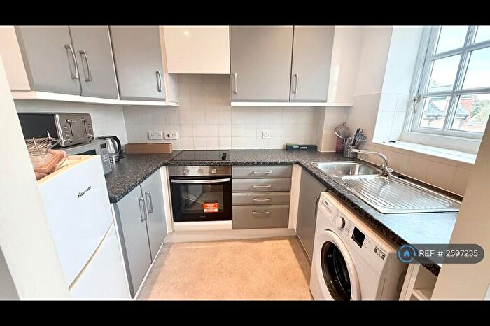 2 Bedroom Flat To Rent In Albany Gardens, Colchester, CO2