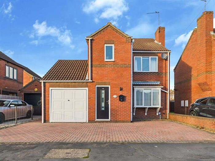 3 Bedroom Detached House For Sale In Greenacre Park, Gilberdyke, HU15