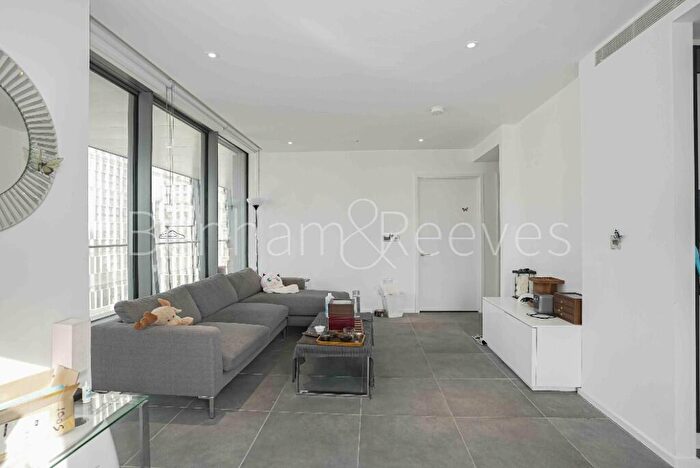 2 Bedroom Apartment To Rent In Dollar Bay Point, Canary Wharf, E14