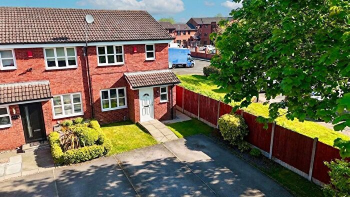 3 Bedroom Semi-Detached House For Sale In Warrilow Close, Stoke-On-Trent, ST3