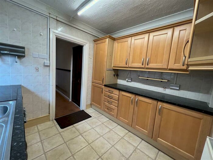 3 Bedroom House To Rent In Beach Street, Port Talbot, SA12