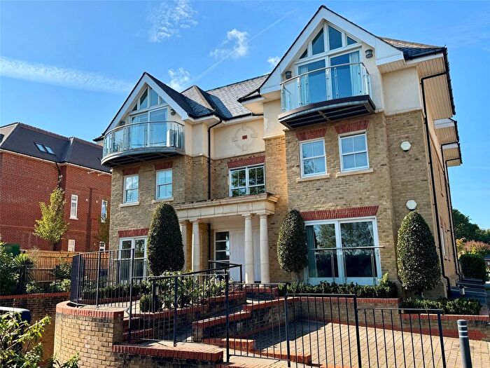 2 Bedroom Flat To Rent In Wayneflete Place, Esher, Surrey, KT10