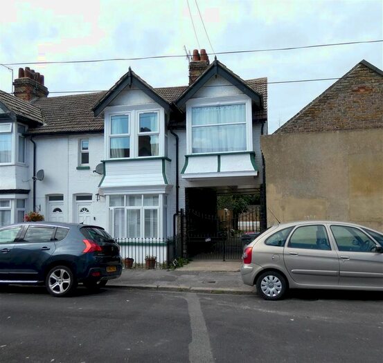 1 Bedroom Flat To Rent In Danesmead Terrace, Margate, CT9