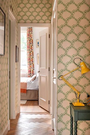2 Bedroom Flat To Rent In Blenheim Crescent, Notting Hill, London, W11