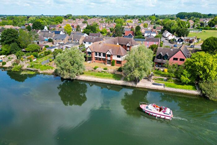 2 Bedroom Apartment For Sale In High Street, Earith, Huntingdon, Cambridgeshire, PE28