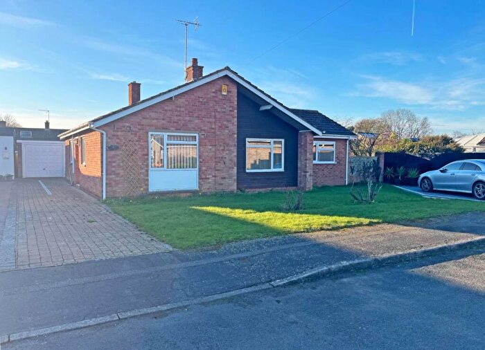 3 Bedroom Detached Bungalow For Sale In Littlemeer, Orton Waterville, Peterborough, PE2